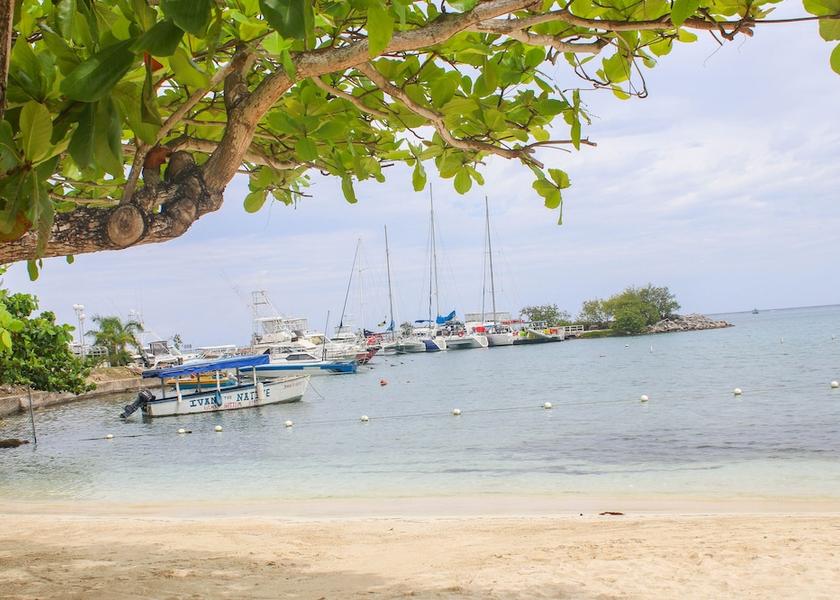 Saint James Ocho Rios Beach