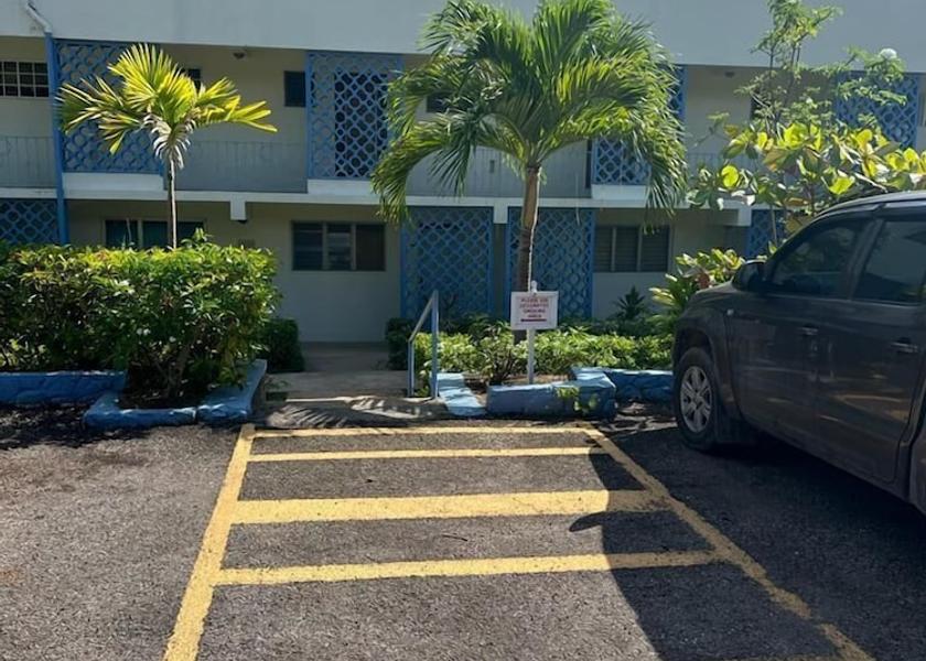 Saint James Ocho Rios Exterior Detail