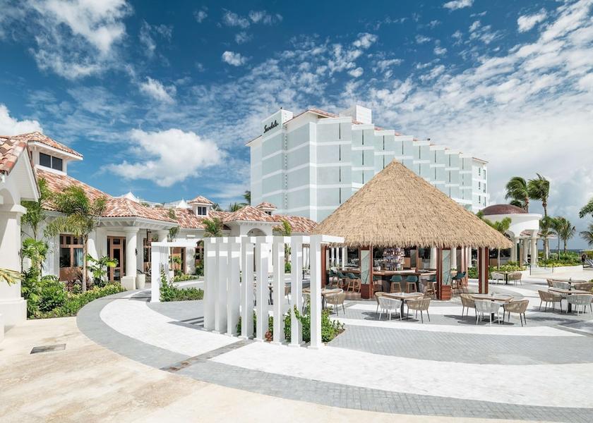 Saint James Ocho Rios Bar