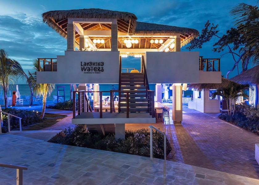 Saint James Ocho Rios Bar