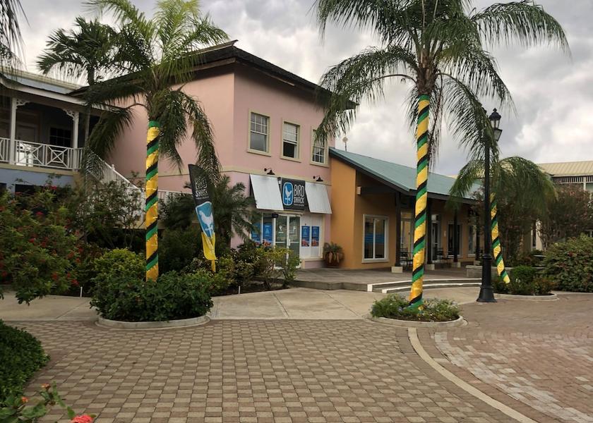 Saint James Montego Bay Shopping Arcade