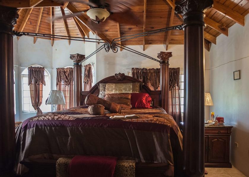 Saint James Runaway Bay Room