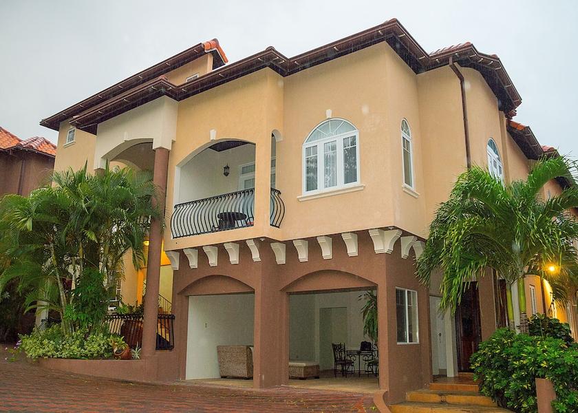 Saint James Runaway Bay Facade