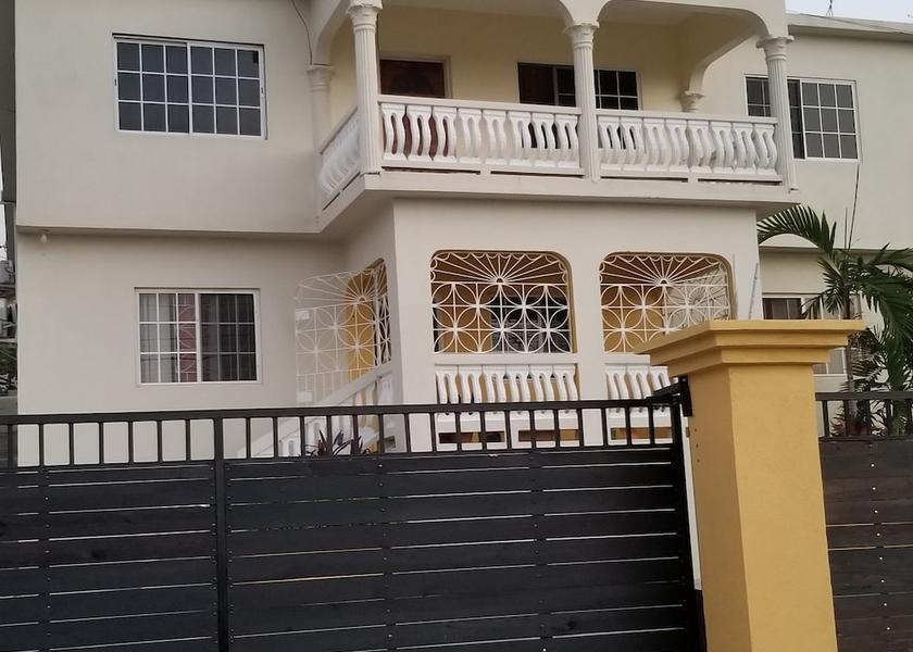 Saint James Runaway Bay Facade