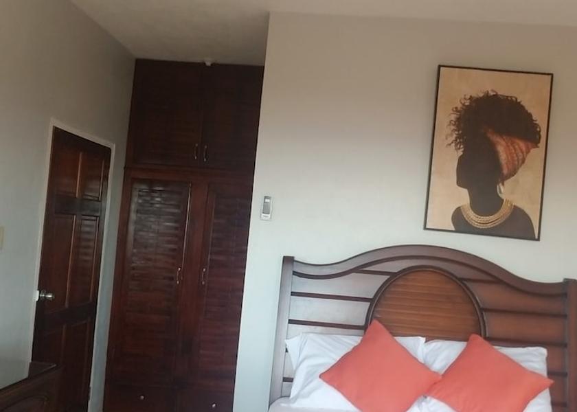 Saint James Runaway Bay Room