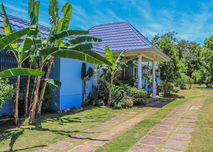 Saint James Runaway Bay Exterior Detail