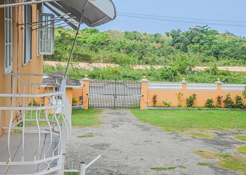 Saint James Runaway Bay Terrace