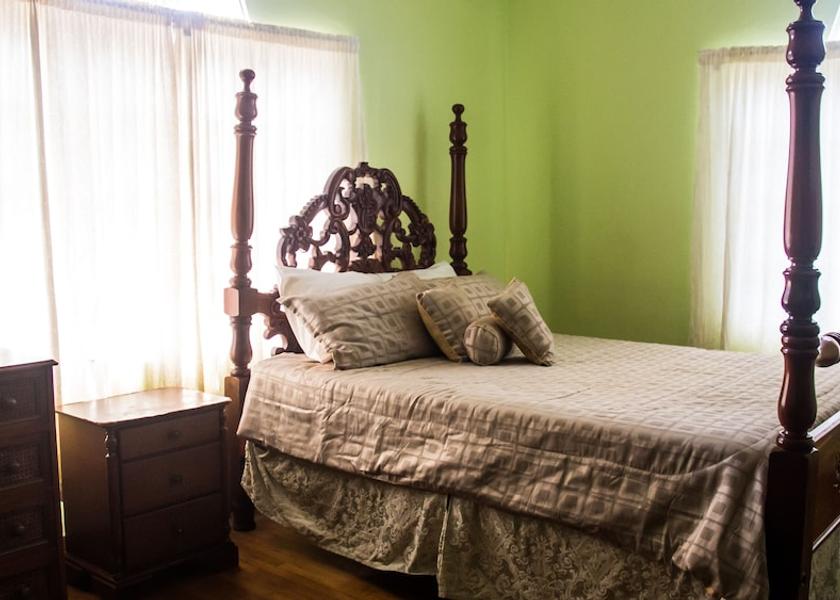 Saint James Runaway Bay Room