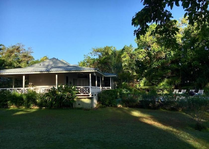 Saint James Tower Isle Exterior Detail