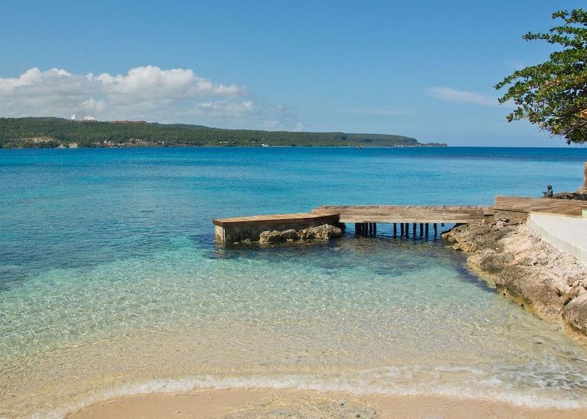 Saint Ann Discovery Bay Beach