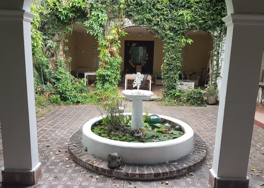 Saint Andrew Kingston Courtyard