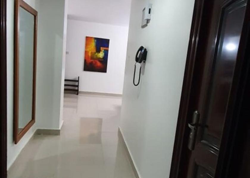  Ruaka Interior Entrance