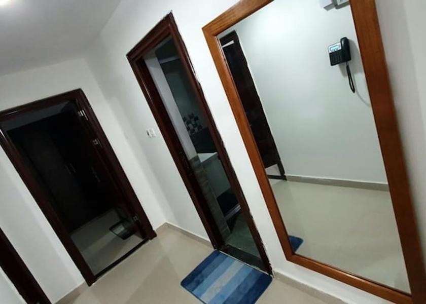  Ruaka Interior Entrance