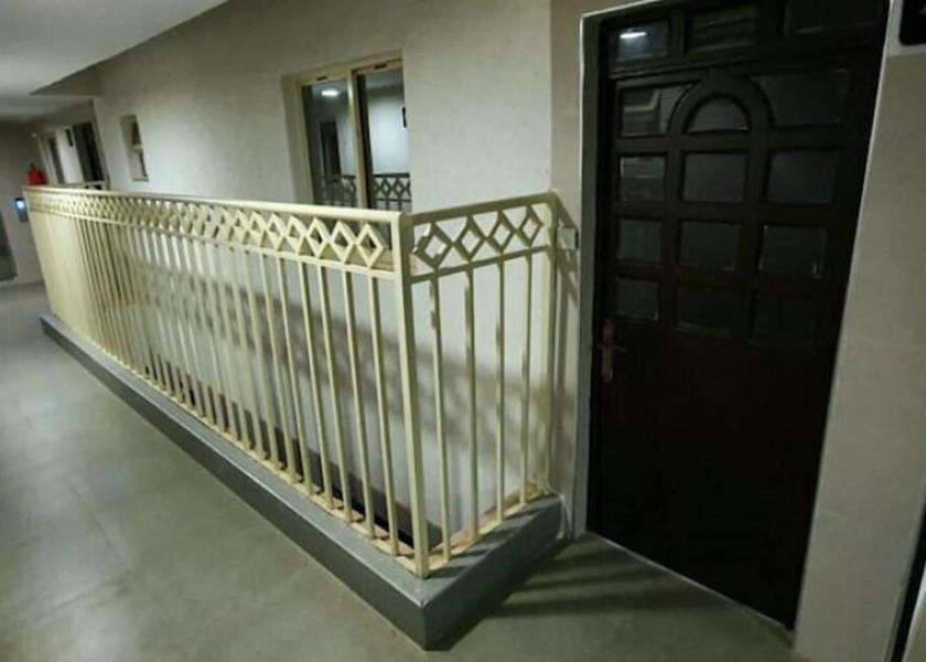  Ruaka Interior Entrance