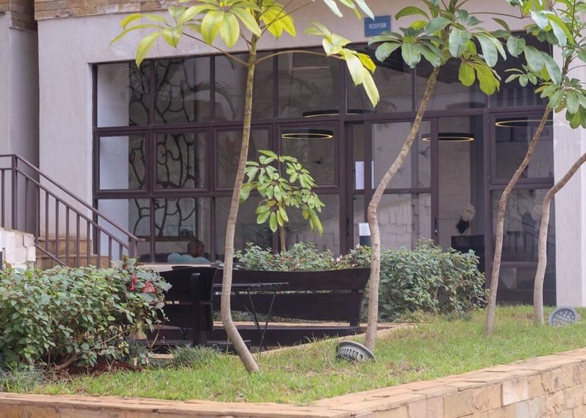  Nairobi Exterior Detail