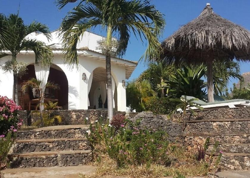  Malindi Exterior Detail