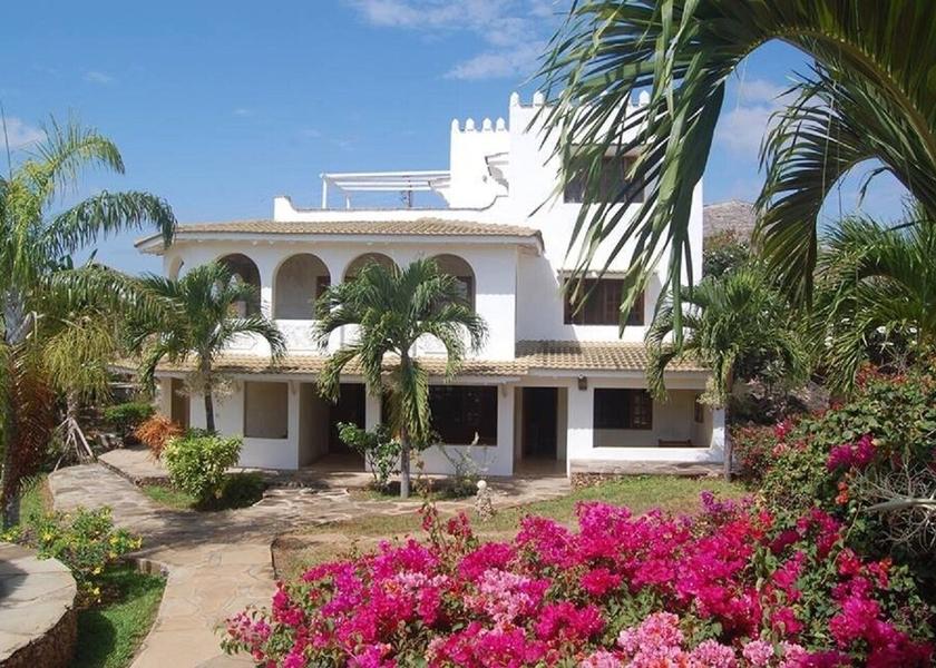  Malindi Exterior Detail