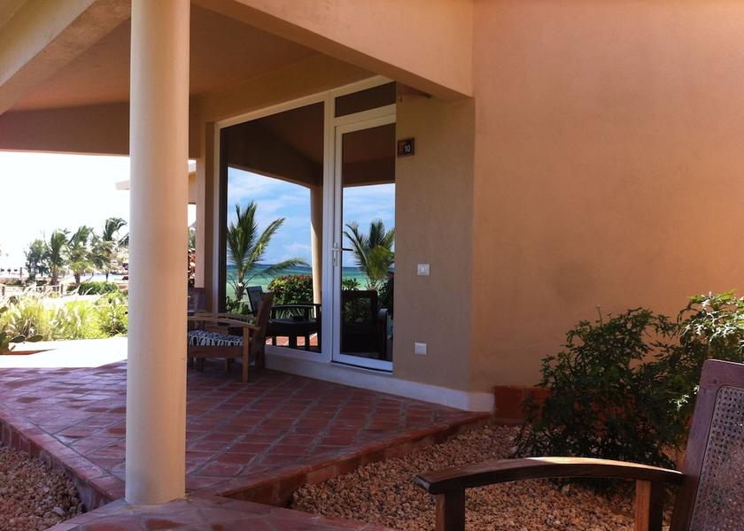  Watamu Exterior Detail