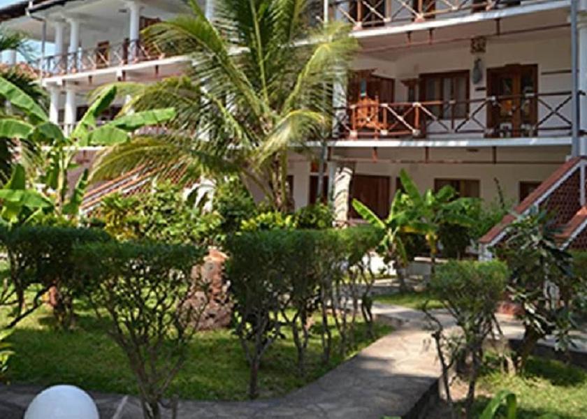  Watamu Exterior Detail