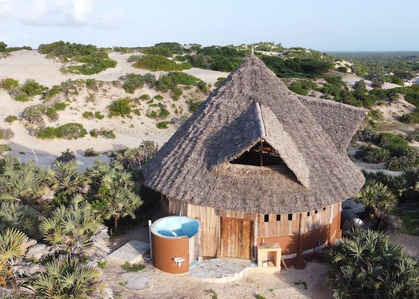  Lamu Exterior Detail