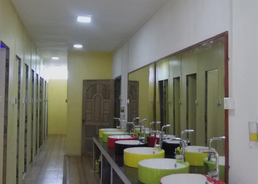  Kalaw Bathroom