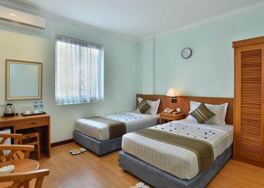  Pyin Oo Lwin Room