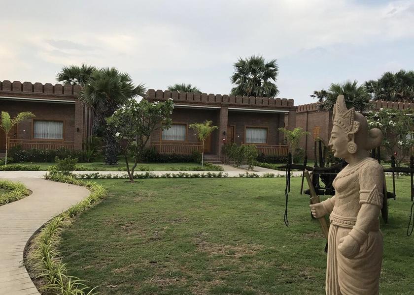  Nyaung-U Exterior Detail