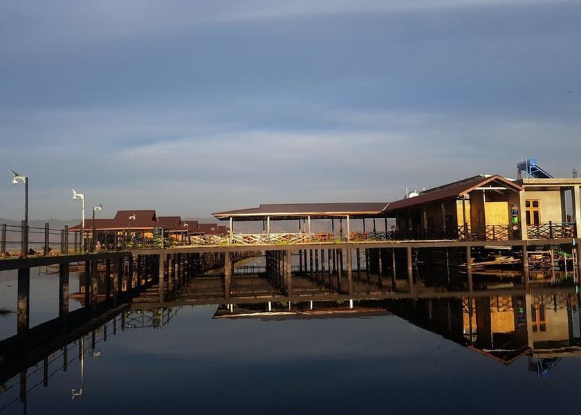  Nyaungshwe Exterior Detail