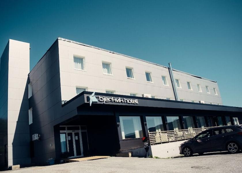 Nordland Narvik Front of property
