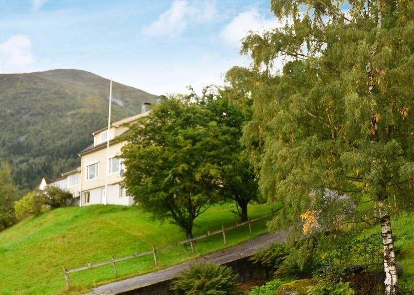 Vestland Sunnfjord Exterior Detail