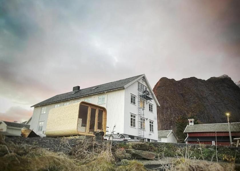 Nordland Moskenes Facade