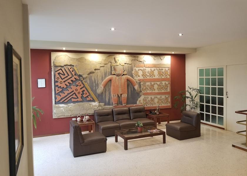 La Libertad (region) Trujillo Interior Entrance