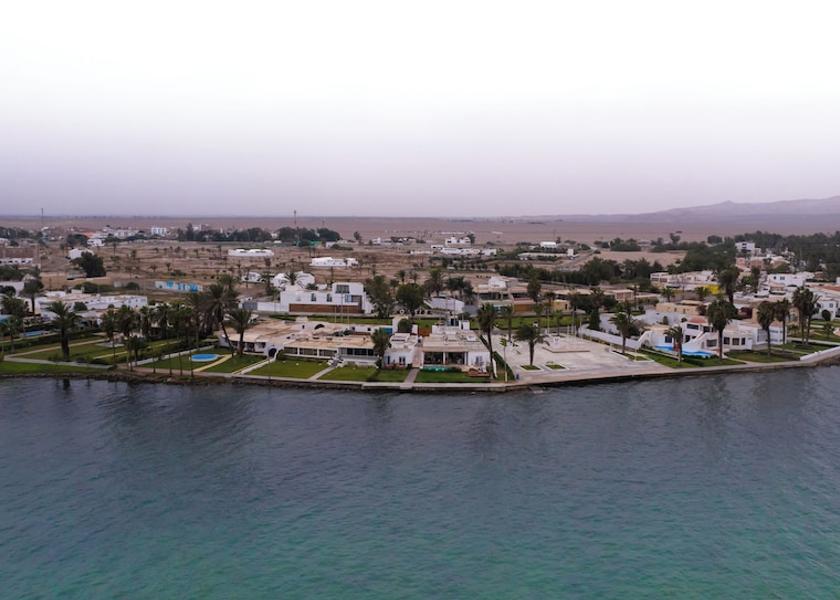 Ica Region Paracas Exterior