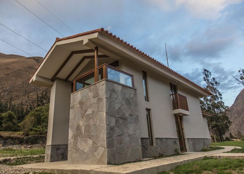 Cusco (region) Ollantaytambo Mountain View