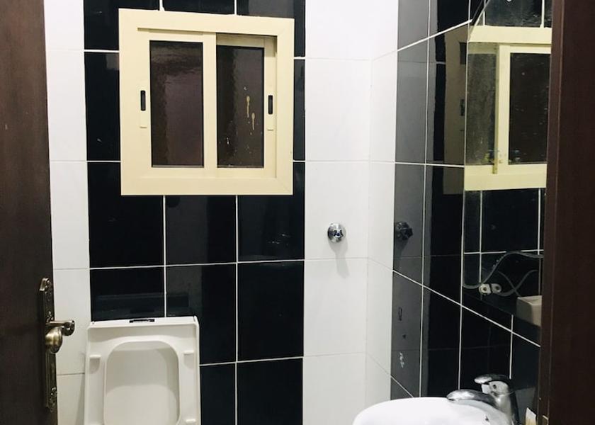  Jeddah Bathroom