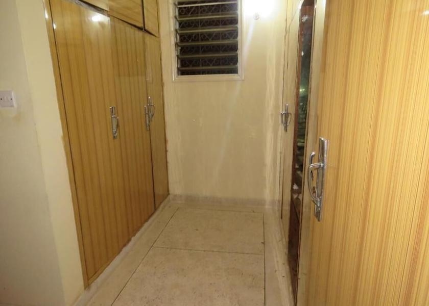  Moshi Interior Entrance