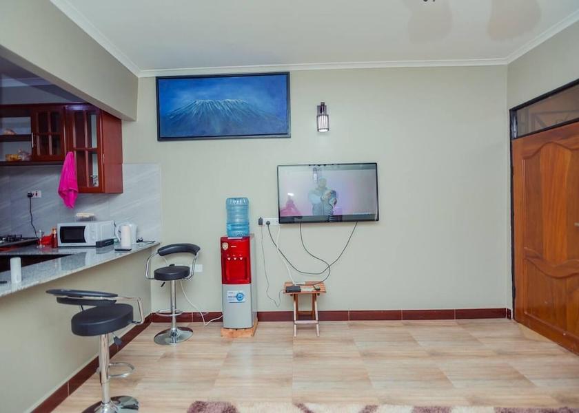  Moshi Interior Entrance