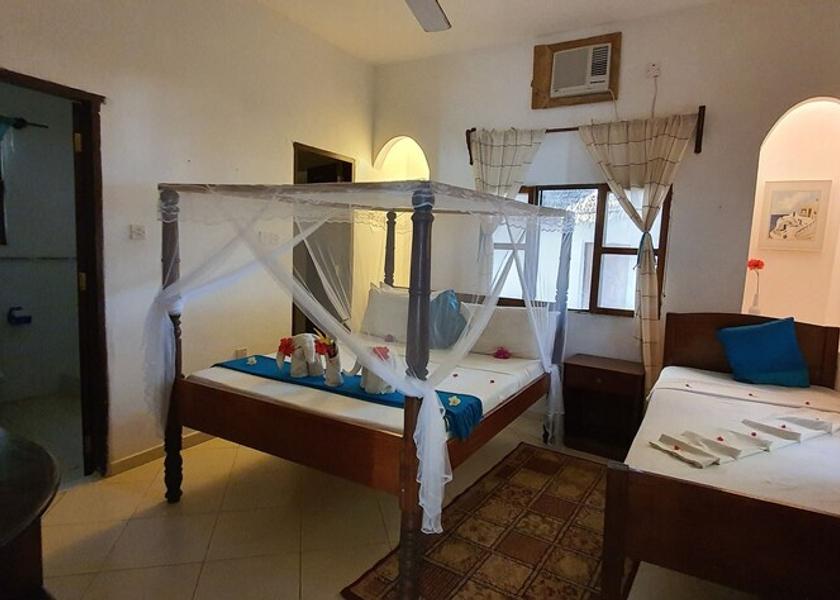  Matemwe Interior Entrance