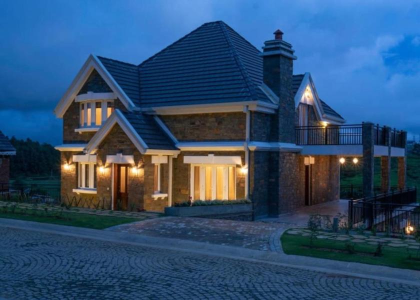 Central Province Nuwara Eliya Front of property - evening/night