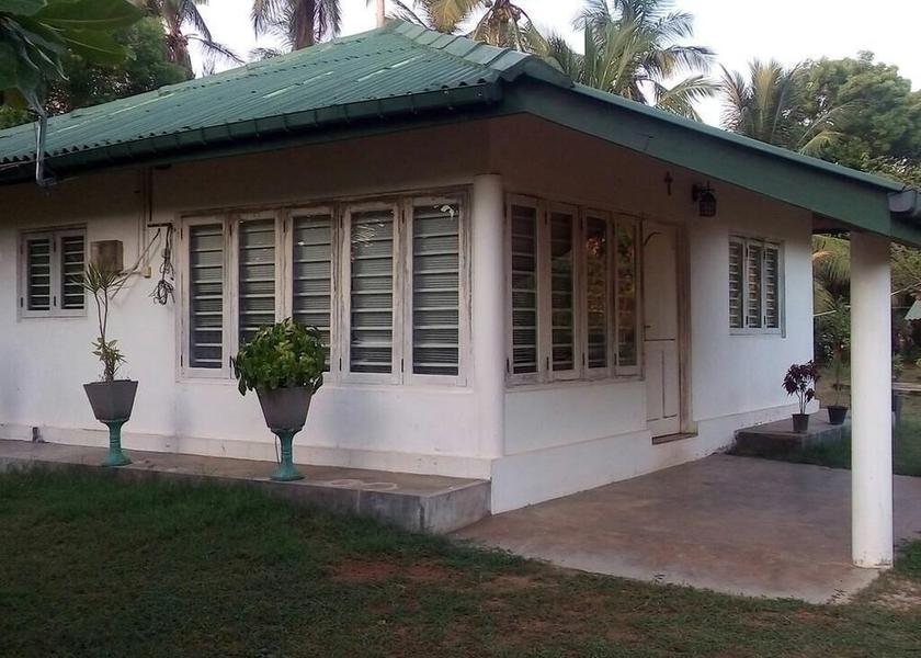 Eastern Province Irrakkakandi Exterior Detail