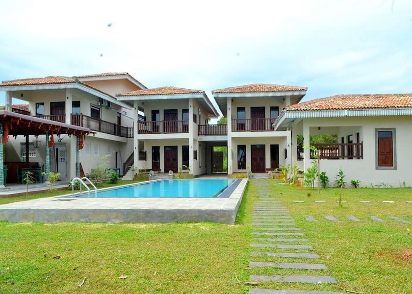Southern Province Rekawa Exterior