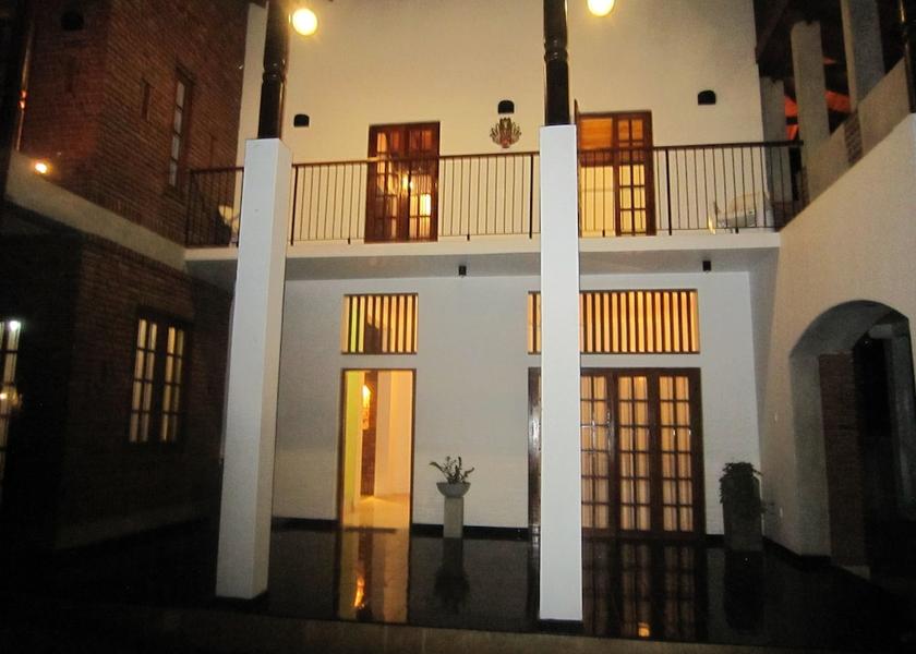 Gampaha District Seeduwa - Katunayake Facade