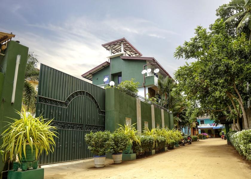 Gampaha District Seeduwa - Katunayake Exterior Detail