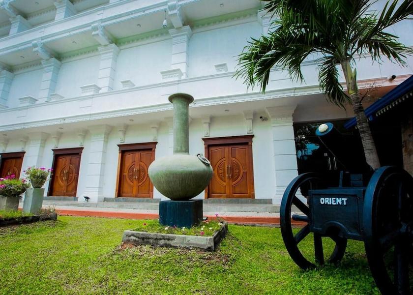 Gampaha District Seeduwa - Katunayake Exterior Detail