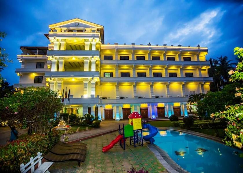 Gampaha District Seeduwa - Katunayake Exterior Detail