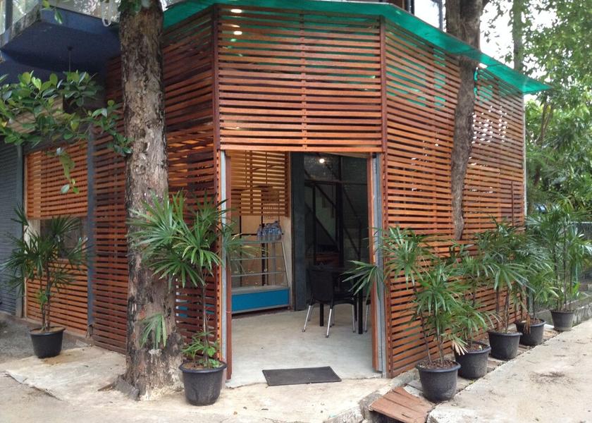 Gampaha District Seeduwa - Katunayake Restaurant