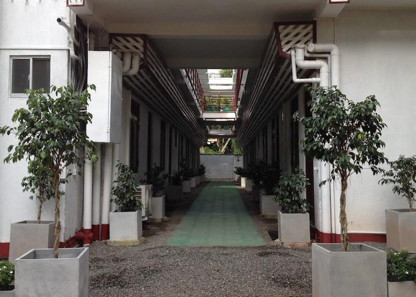 Gampaha District Seeduwa - Katunayake Interior Entrance