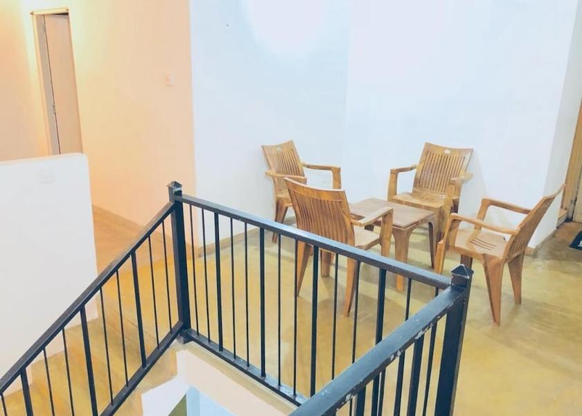 Gampaha District Seeduwa - Katunayake Interior Entrance