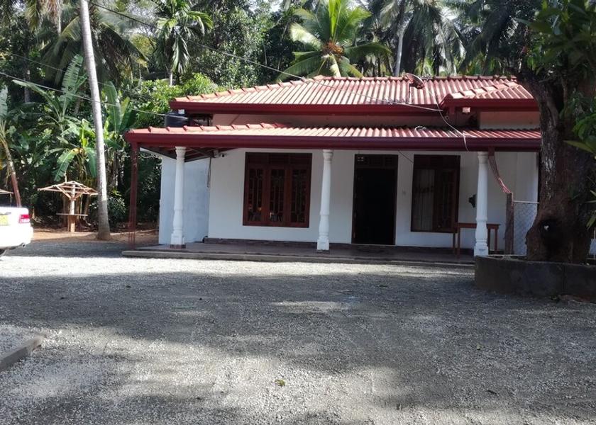 Sabaragamuwa Province Godakawela Exterior Detail
