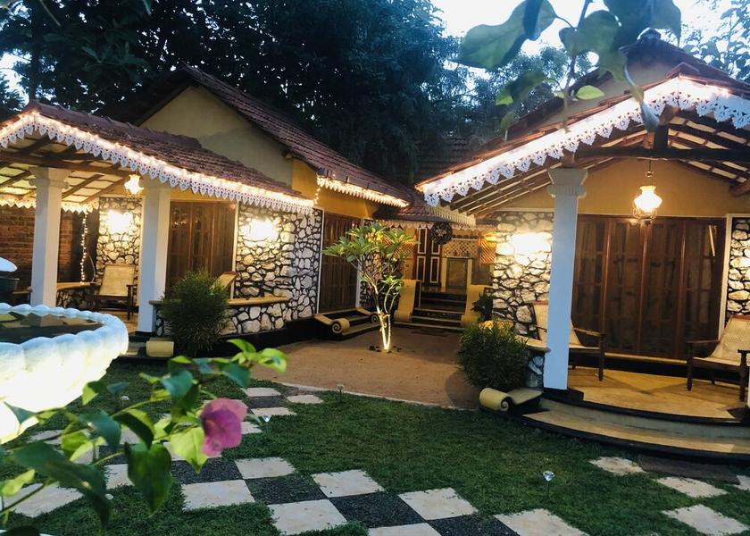 Monaragala District Udawalawa Facade